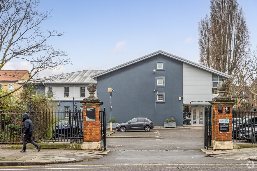 85 Barlby Rd, Londres à louer - Photo du bâtiment - Image 2 de 2