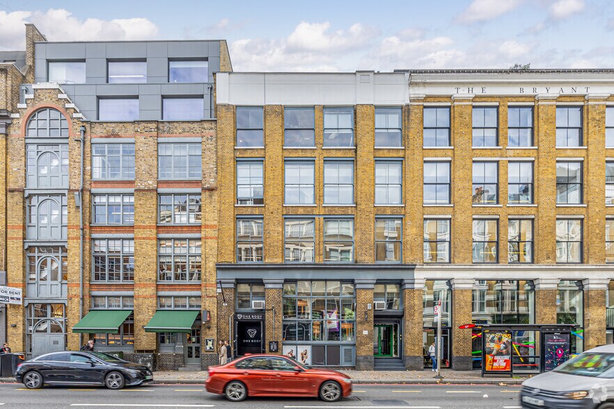 17 Willow St, Londres à vendre - Photo principale - Image 1 de 71