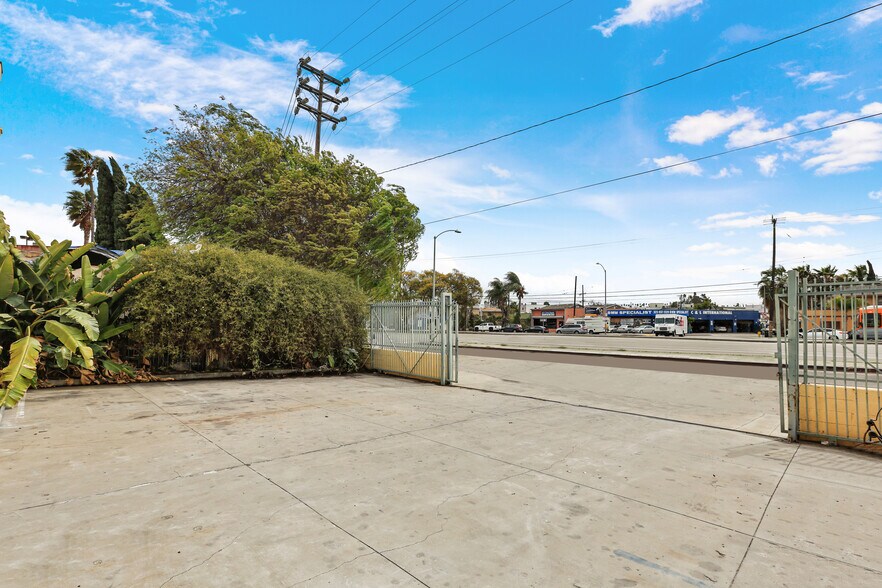 4931 Venice Blvd, Los Angeles, CA for lease - Building Photo - Image 3 of 45