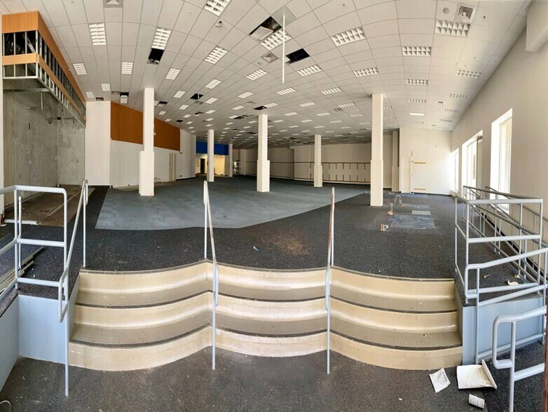 1760 Ocean Ave, San Francisco, CA à louer - Photo du bâtiment - Image 3 de 4