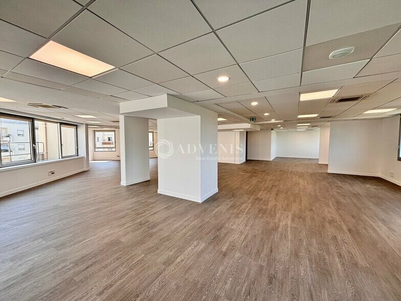 Office in Joinville-le-Pont for lease - Interior Photo - Image 2 of 6