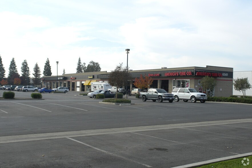 6561 White Ln, Bakersfield, CA for lease - Building Photo - Image 2 of 4