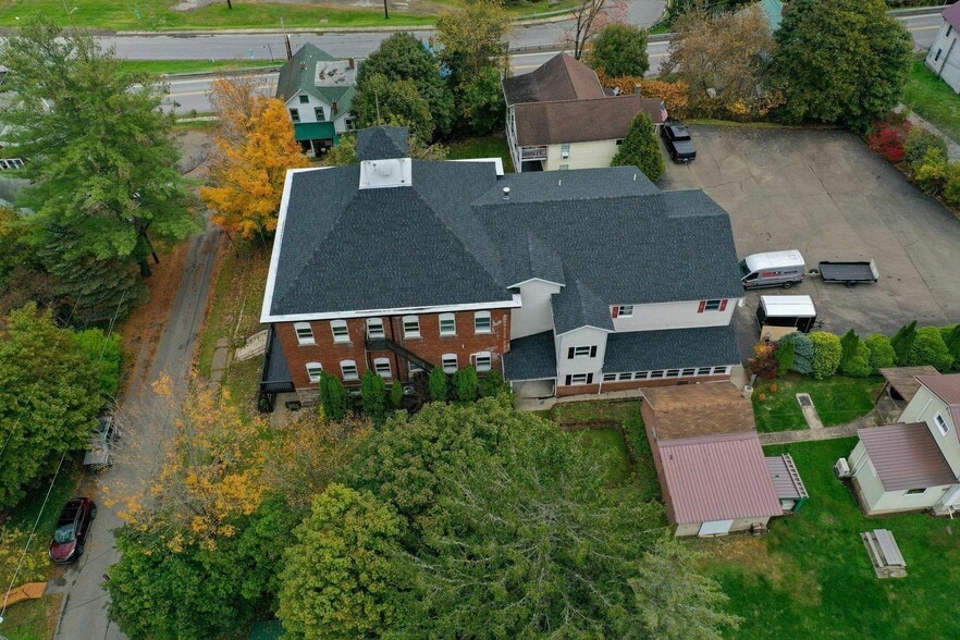 7 Prospect Ave, Galeton, PA à vendre - Photo du bâtiment - Image 3 de 16