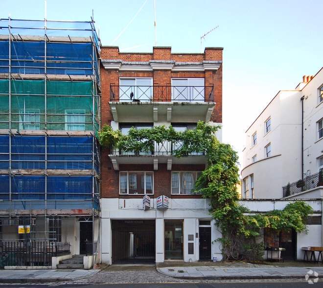 39 Burton St, London for sale - Building Photo - Image 2 of 3