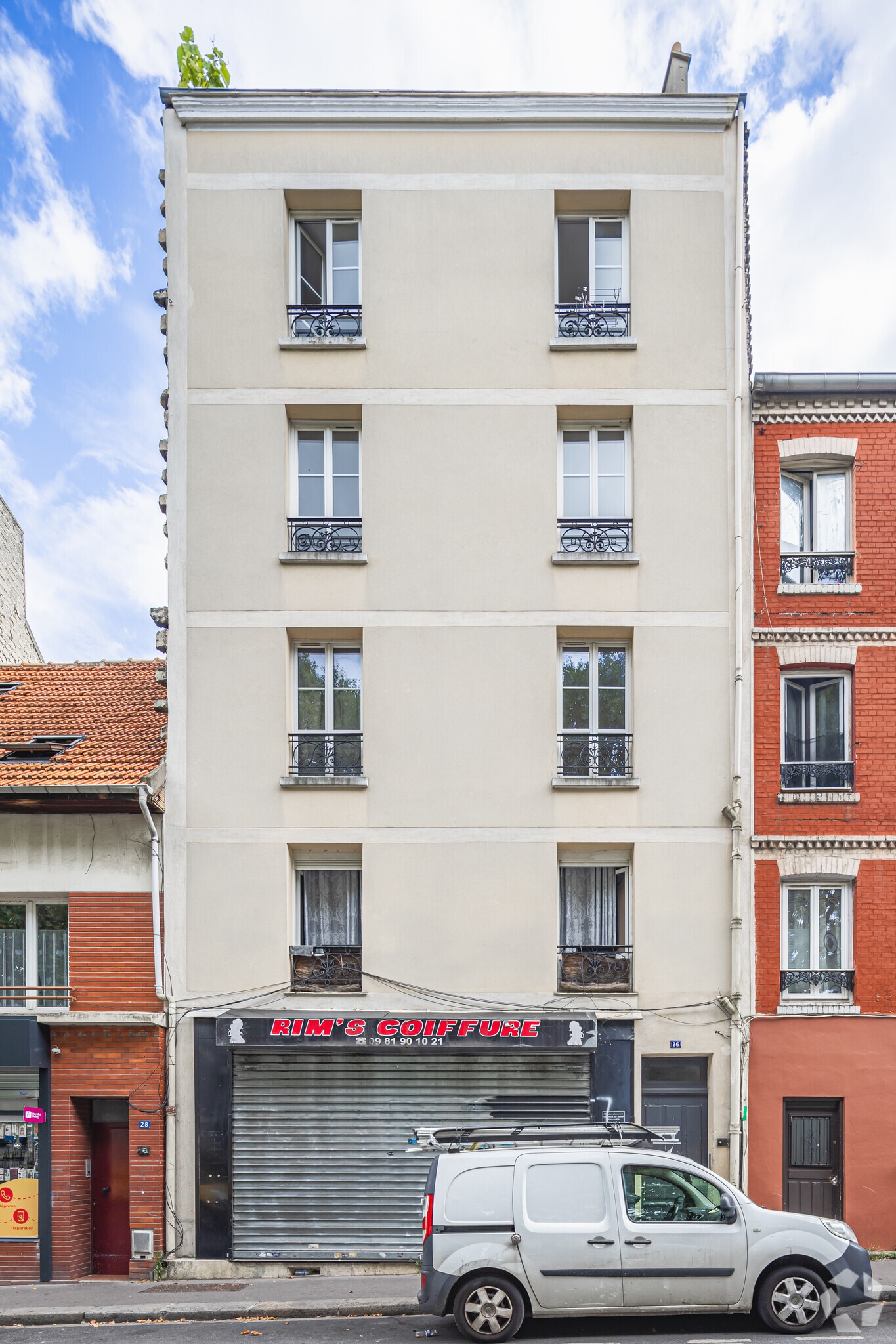 26 Rue Gaston Philippe, Saint-Denis for lease Primary Photo- Image 1 of 3