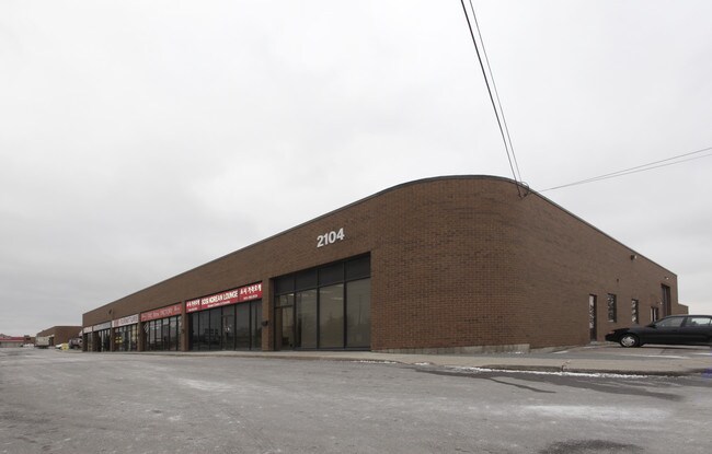 Plus de détails pour 2104 Hwy-7, Concord, ON - Commerce de détail à louer