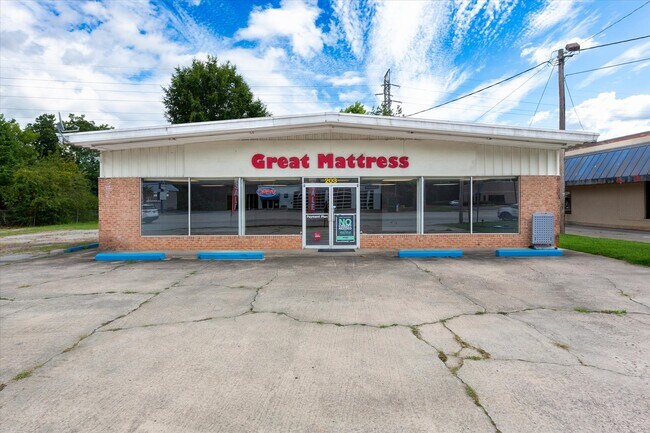 More details for 203 Hillcrest Dr, Laurens, SC - Retail for Lease