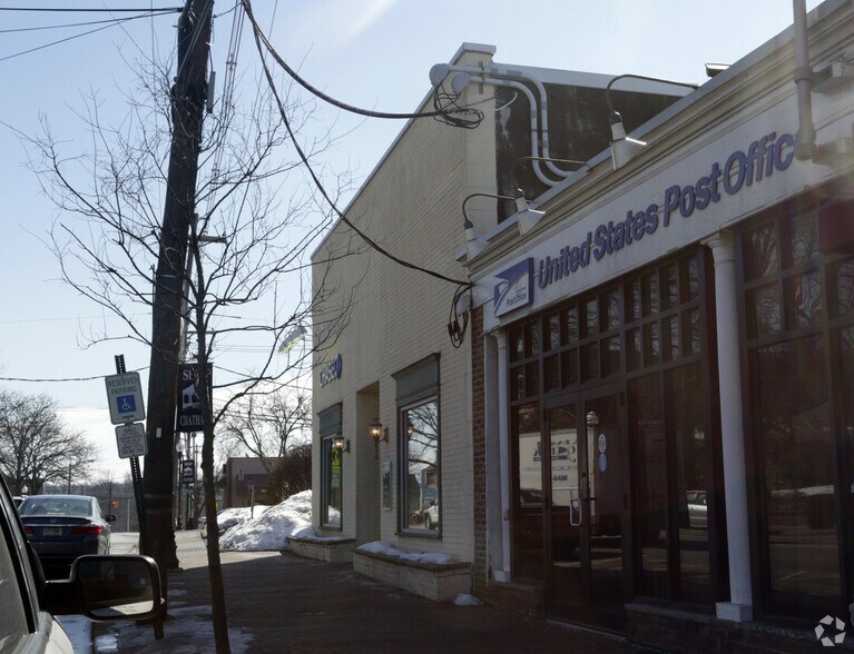 215 Main St, Chatham, NJ à louer - Photo du bâtiment - Image 2 de 7