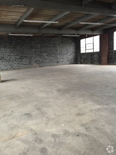 5310 46th St, Maspeth, NY for lease - Building Photo - Image 3 of 7
