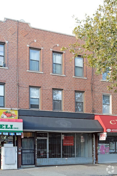 31-16 36th Ave, Long Island City, NY à louer - Photo principale - Image 1 de 2