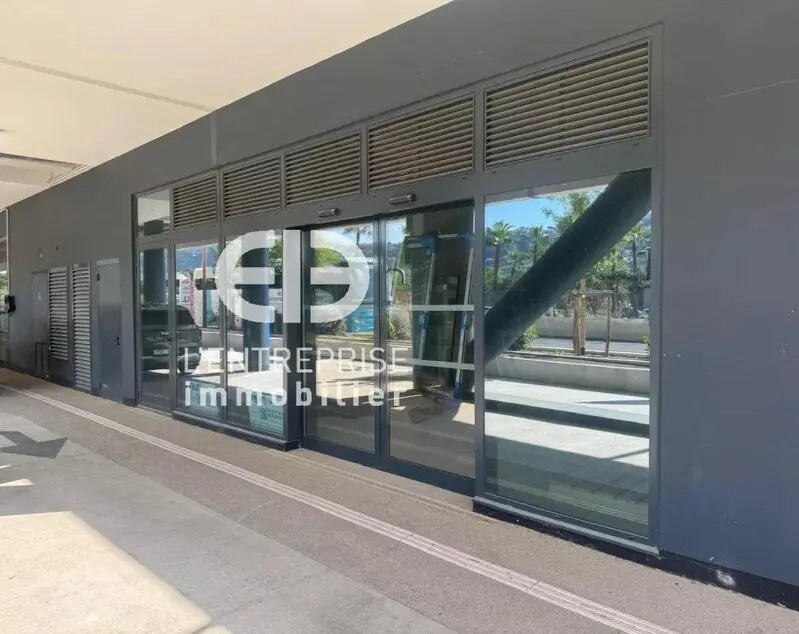 Retail in Nice for lease Building Photo- Image 1 of 8