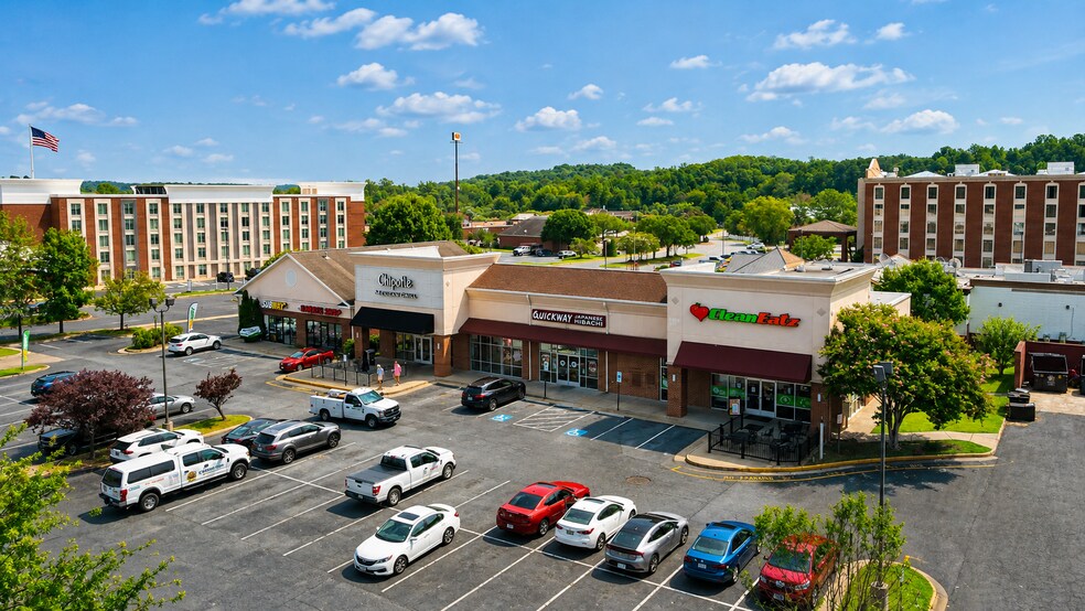 5420 Southpoint Plaza Way, Fredericksburg, VA à vendre - Photo du bâtiment - Image 2 de 3