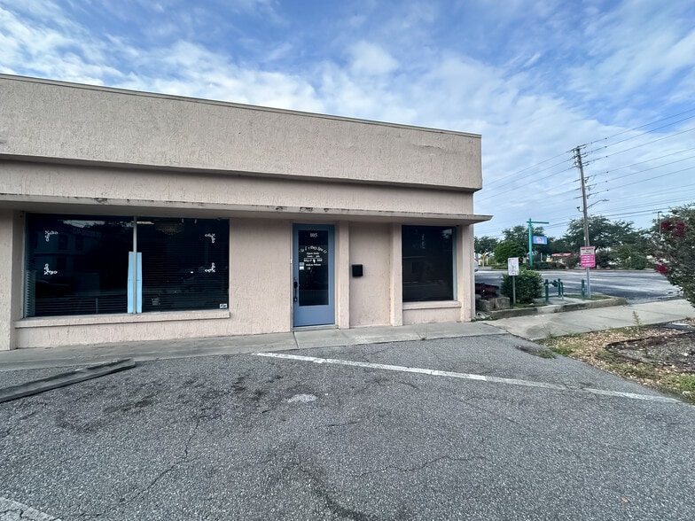 107-121 Allamanda Dr, Lakeland, FL for lease - Building Photo - Image 3 of 23