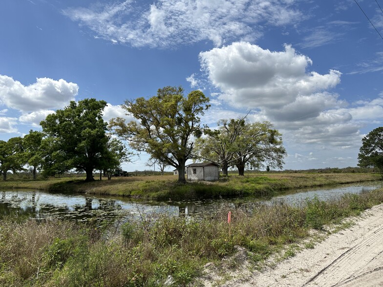 6210 Holopaw rd, Saint Cloud, FL for lease - Primary Photo - Image 1 of 12