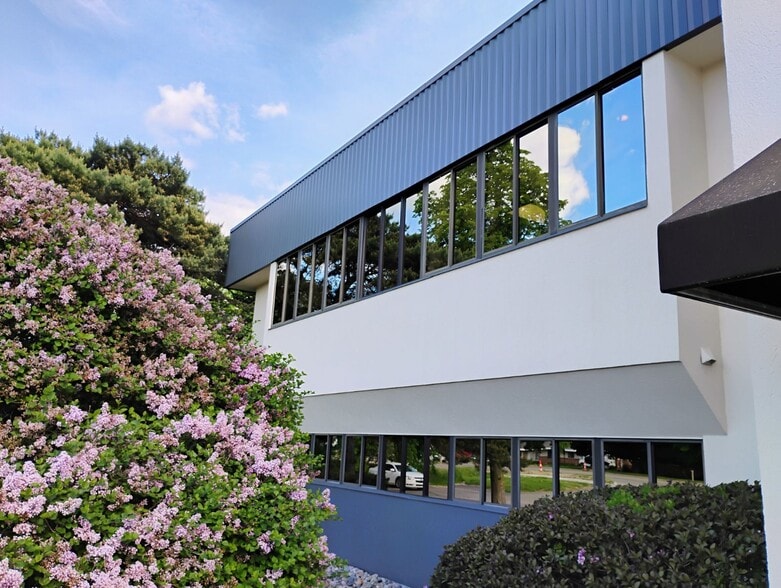 5123 W St Joe Hwy, Lansing, MI for lease - Building Photo - Image 3 of 5