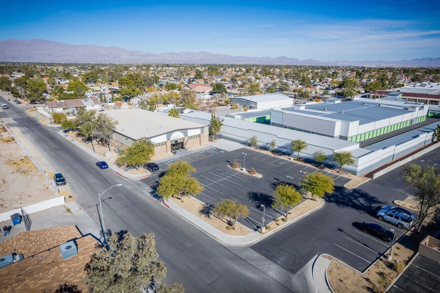 3250 N Bronco St, Las Vegas, NV for sale - Building Photo - Image 2 of 27