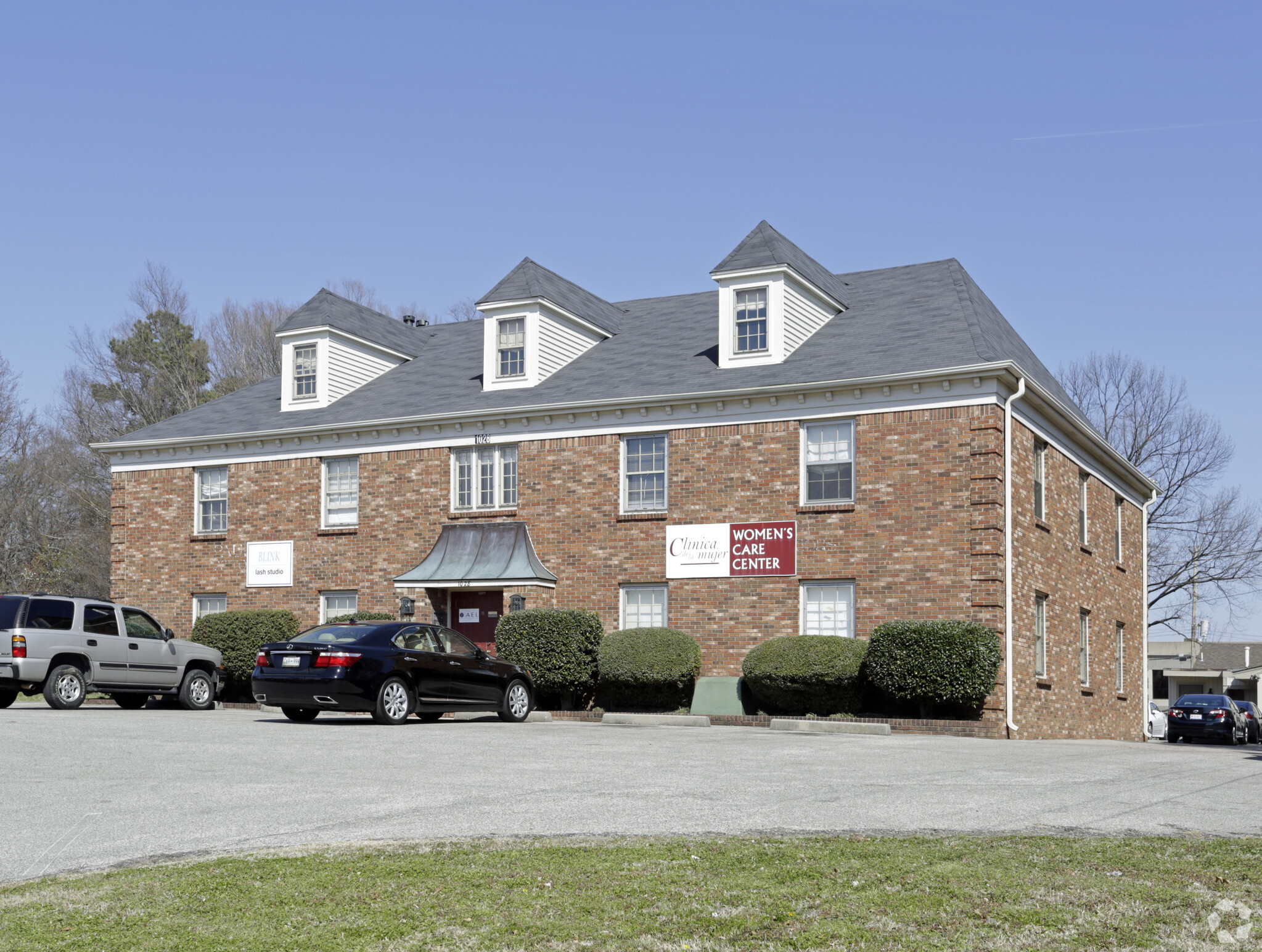 1028 Cresthaven Rd, Memphis, TN for sale Primary Photo- Image 1 of 1