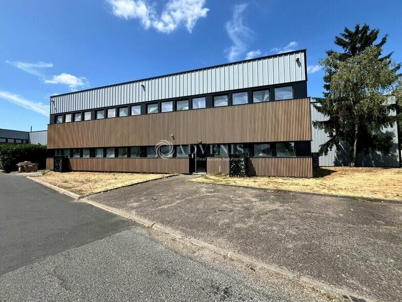 44 Avenue Du 8 Mai 1945, Villeneuve-la-Garenne à louer - Photo du bâtiment - Image 2 de 2
