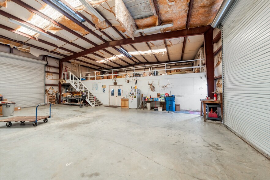 12016 FM 830 Rd, Willis, TX à vendre - Photo du bâtiment - Image 3 de 23