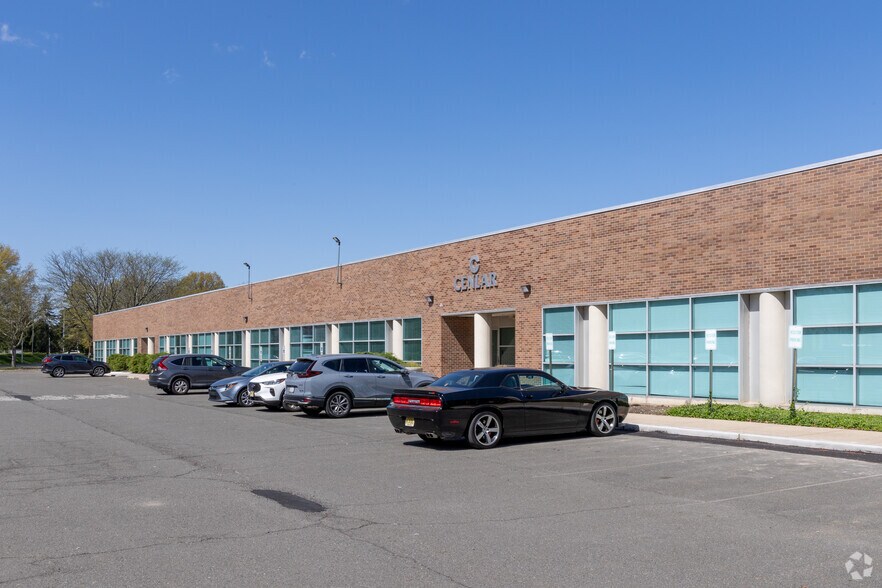 425 Phillips Blvd, Ewing, NJ à louer - Photo du bâtiment - Image 2 de 8