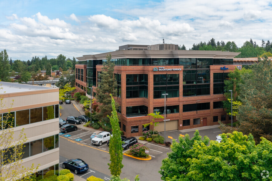 6100 219th St SW, Mountlake Terrace, WA for lease - Building Photo - Image 2 of 6