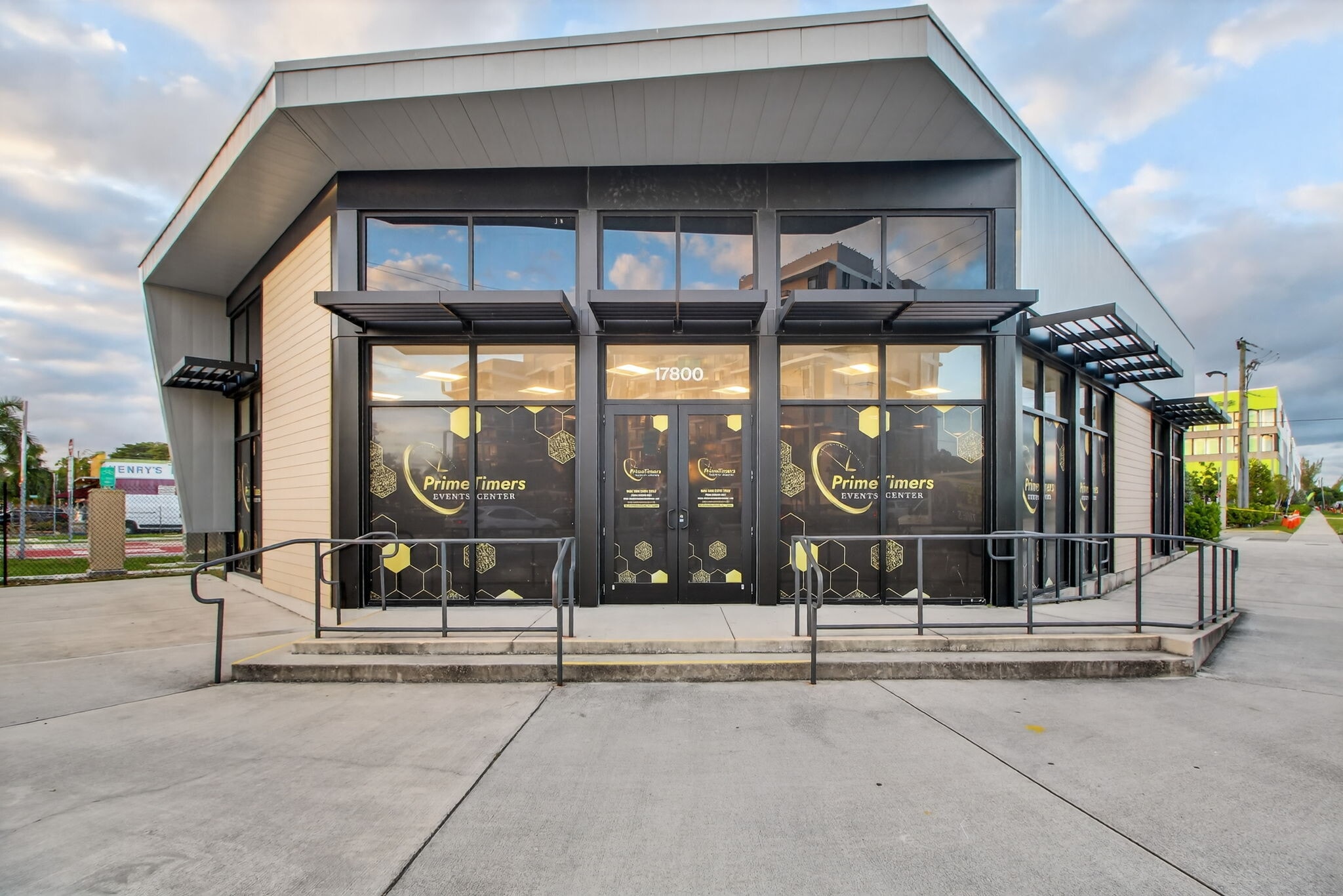 17800 W Cleveland Ave, Miami, FL for lease Interior Photo- Image 1 of 19