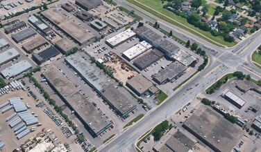 2355 Cawthra Rd, Mississauga, ON - Aerial map view