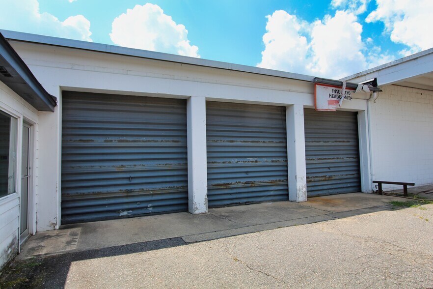 611-635 E Ashby Rd, Florence, SC à vendre - Photo du bâtiment - Image 2 de 7