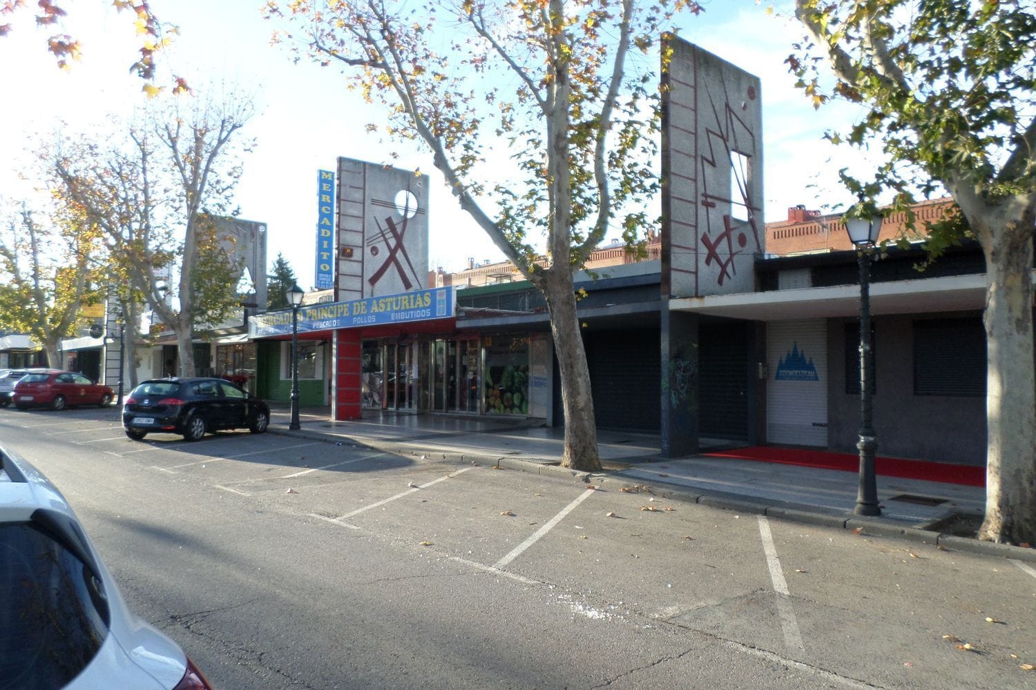 Retail in Villaviciosa de Odón, Madrid for sale Primary Photo- Image 1 of 2