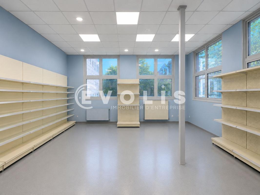 Flex in Villiers-sur-Marne for lease Interior Photo- Image 1 of 6