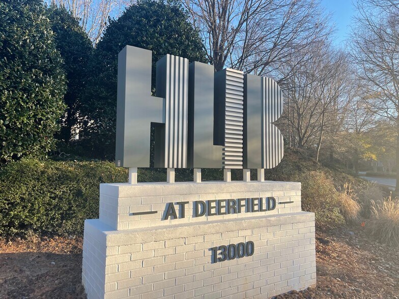 13000 Deerfield Pky, Alpharetta, GA à louer - Photo du bâtiment - Image 2 de 20