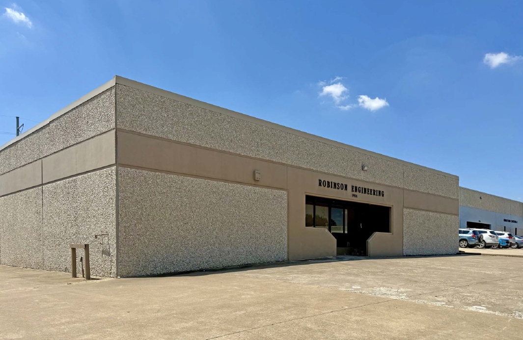 1914 Silver St, Garland, TX for lease Primary Photo- Image 1 of 3
