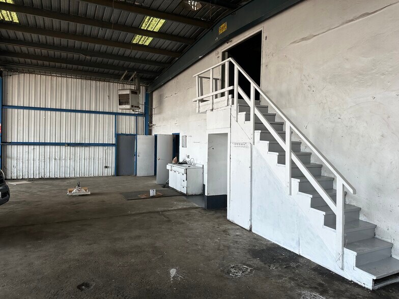 2014 S Union Ave, Bakersfield, CA à louer - Photo du bâtiment - Image 3 de 7