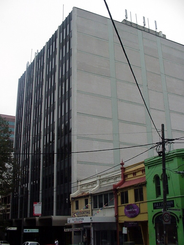 28-30 Foveaux St, Surry Hills for lease Primary Photo- Image 1 of 4