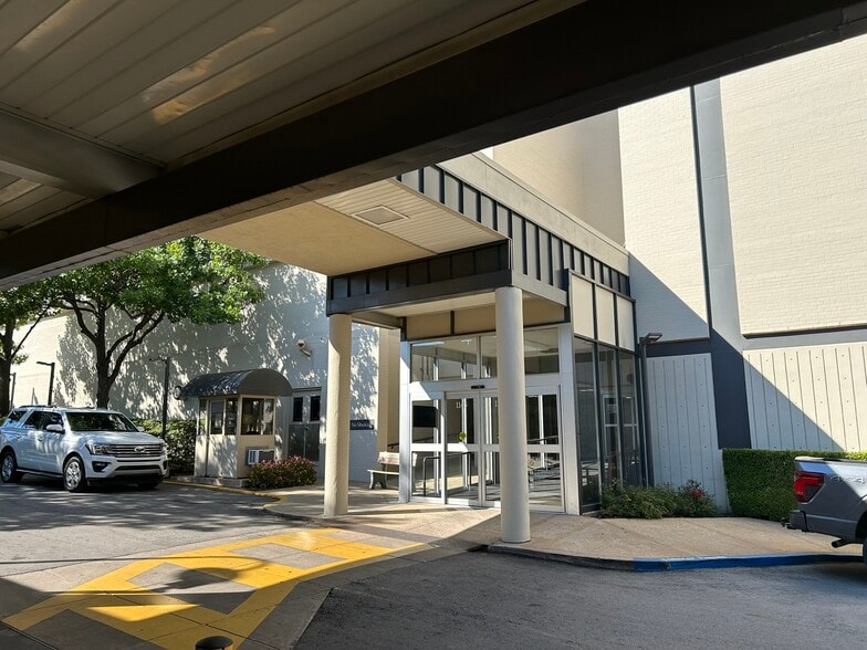 1145 S Utica Ave, Tulsa, OK for lease - Building Photo - Image 2 of 7