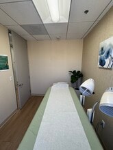 9100 Wilshire Blvd, Beverly Hills, CA for lease Interior Photo- Image 2 of 3
