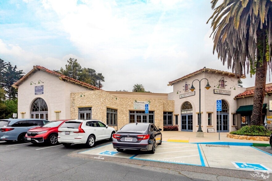451-465 Canyon del Rey Blvd, Del Rey Oaks, CA for lease - Primary Photo - Image 1 of 57