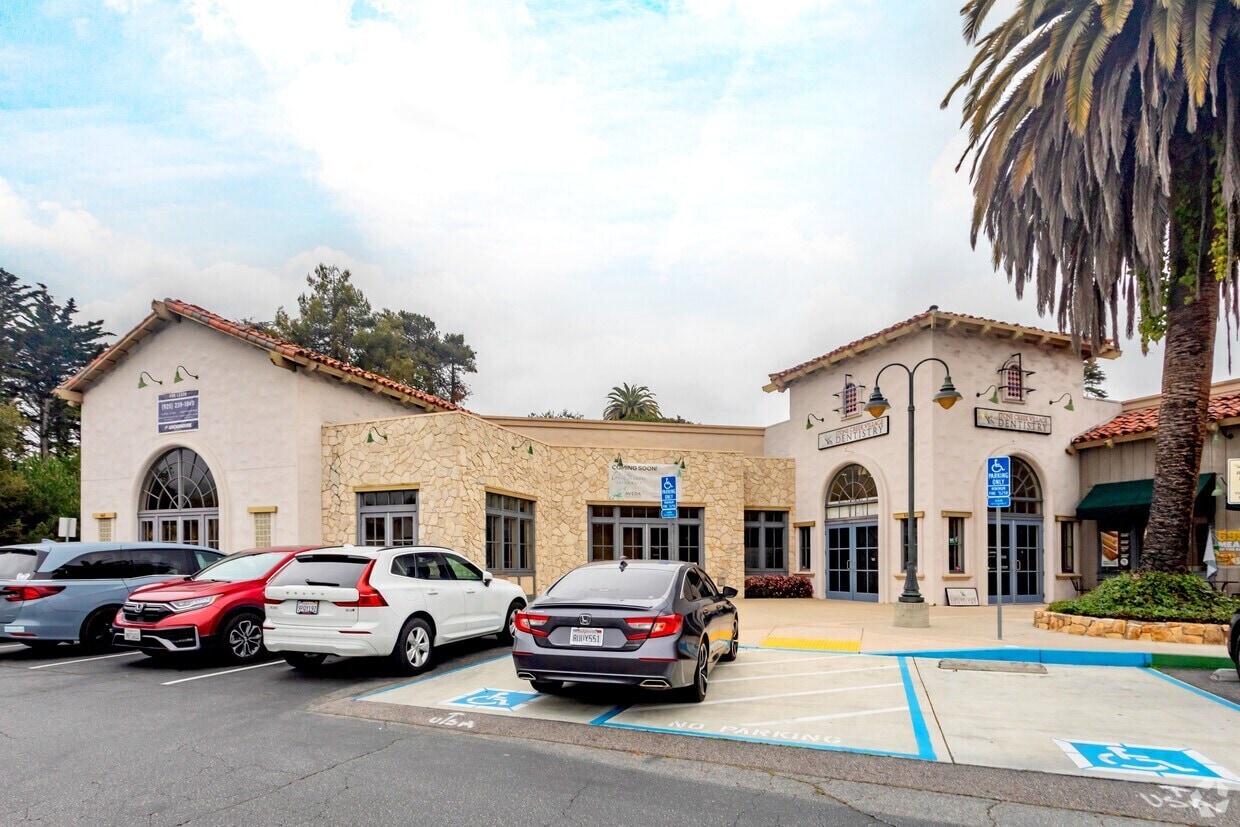 451-465 Canyon del Rey Blvd, Del Rey Oaks, CA for lease Primary Photo- Image 1 of 58