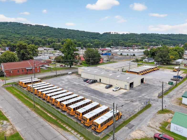 512 & 528 S Wilmer Ave Anniston, AL 3620 portfolio of 2 properties for sale on LoopNet.ca - Building Photo - Image 3 of 12