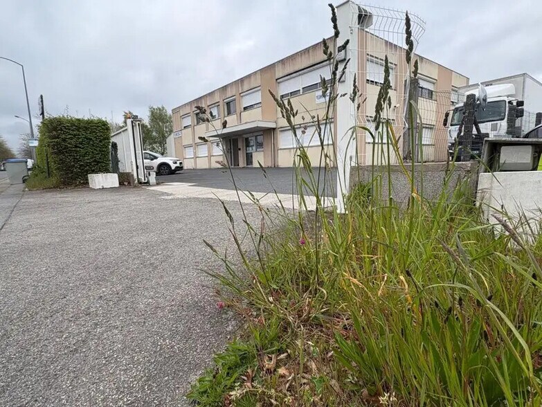 Flex dans Saint-Herblain à louer - Photo du bâtiment - Image 1 de 11