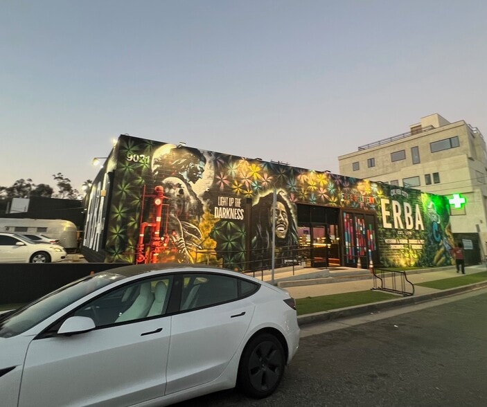 3380 Livonia Ave, Los Angeles, CA for lease - Building Photo - Image 3 of 19