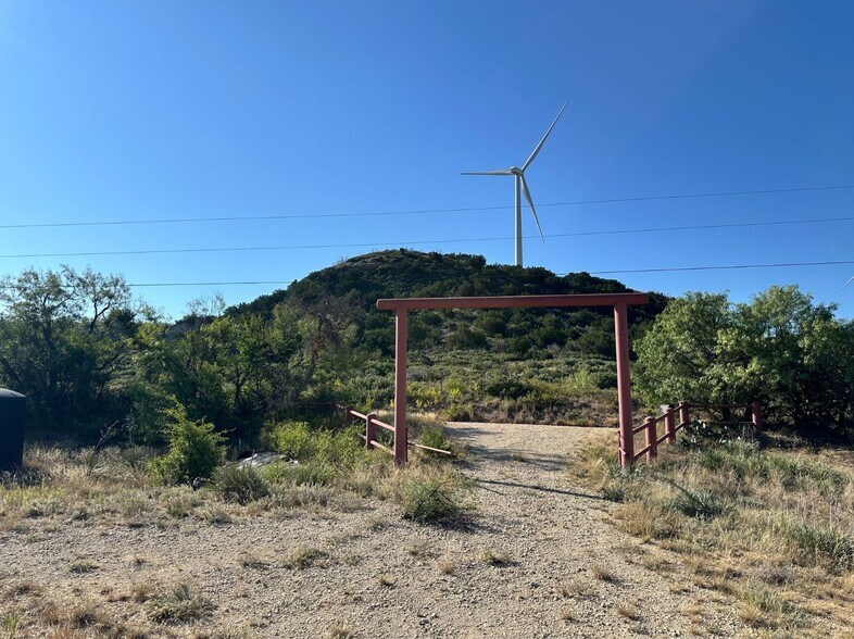 800 County Road 214, Sweetwater, TX à louer - Photo principale - Image 2 de 10