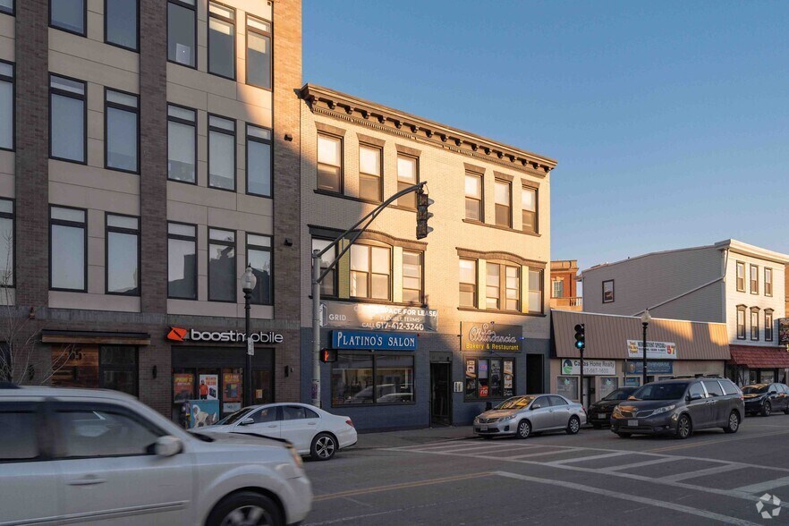 59 Meridian St, East Boston, MA à vendre - Photo du bâtiment - Image 2 de 4