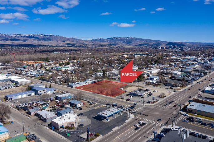 E Veterans Memorial Pky, Garden City, ID for lease - Building Photo - Image 1 of 4