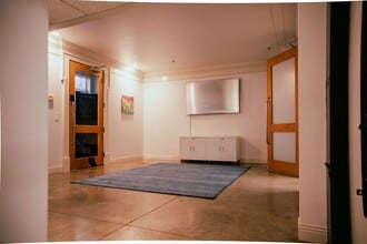 525 S School Ave, Fayetteville, AR for lease Interior Photo- Image 2 of 31