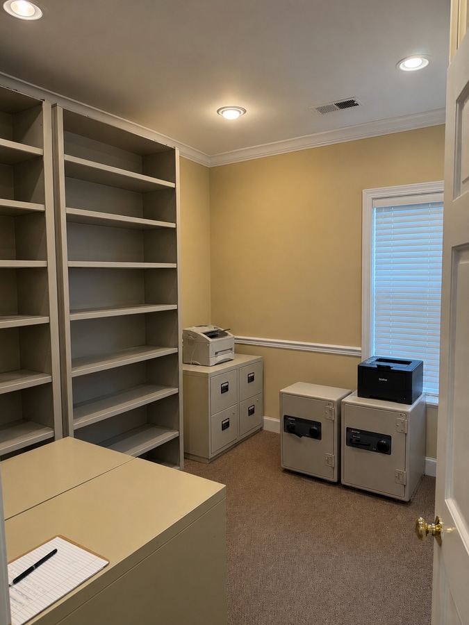 2990 Bethesda Pl, Winston-Salem, NC 27103 - Unit 606-B - - Interior Photo - Image 1 of 4