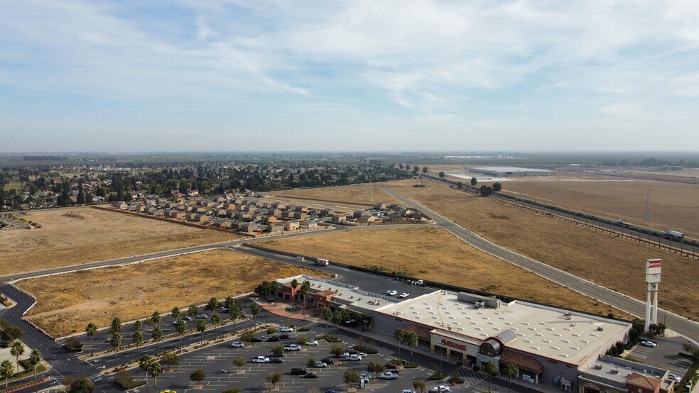 0 Genoa Lake Way, Chowchilla, CA à vendre - Photo du bâtiment - Image 3 de 37