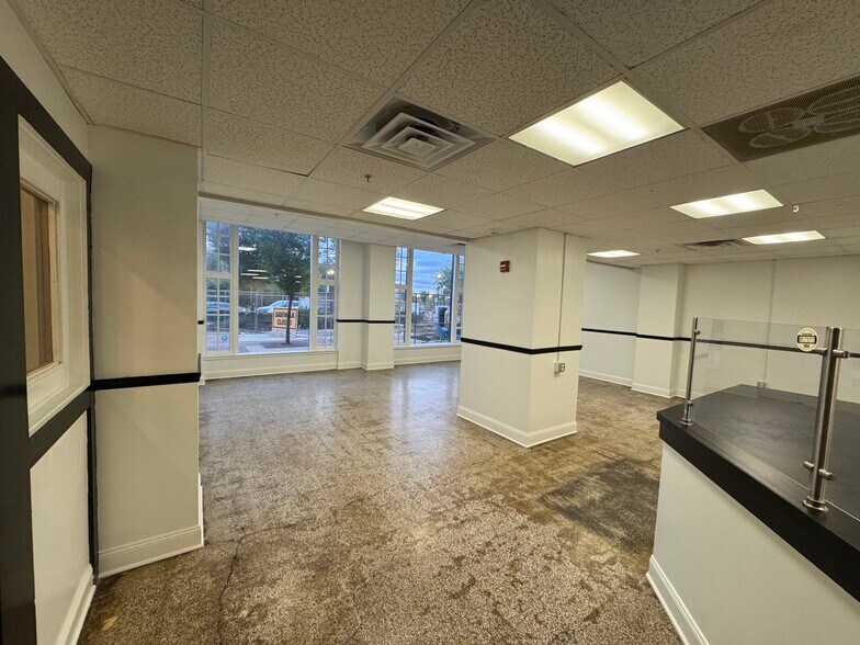 237 N Michigan St, South Bend, IN for lease - Building Photo - Image 3 of 11