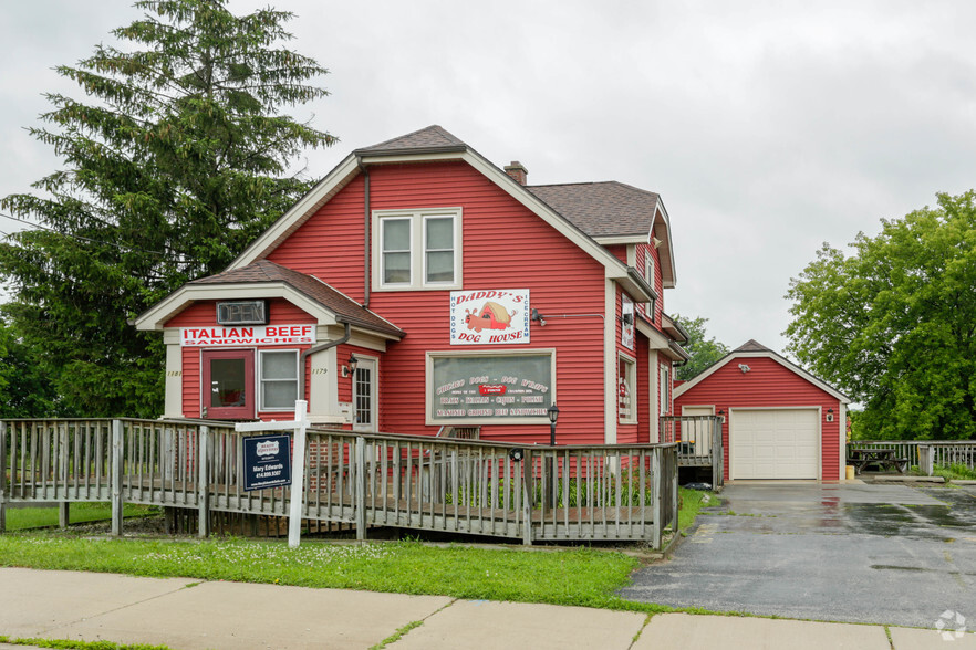 1179 N Main St, West Bend, WI à vendre - Photo principale - Image 1 de 1