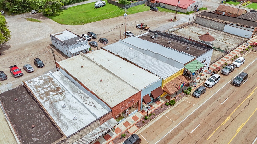 126 E Main St, Adamsville, TN for sale - Primary Photo - Image 1 of 28